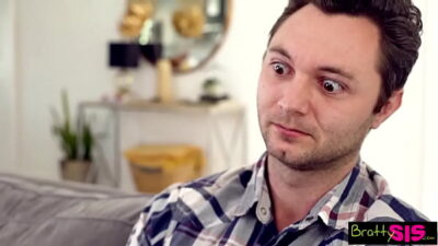 Alla sorellastra "Fermati, vedo i tuoi capezzoli diventare tutti dur vidio ponno film italiani hot